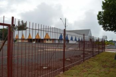 Centro de eventos de Entre Rios do Oeste recebe melhorias